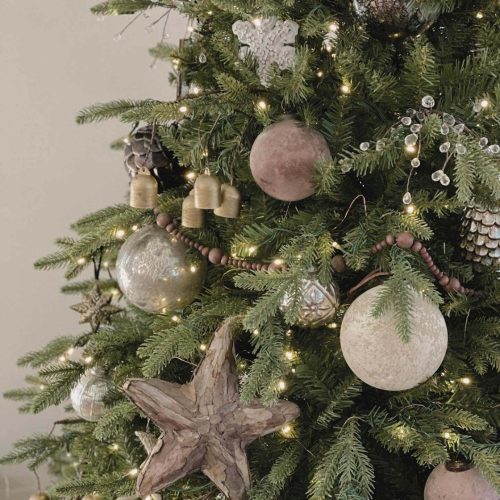 Alpine Fir Artificial Christmas Tree1 36b409c7 810d 4b13 b8e1 20964c96a2c7