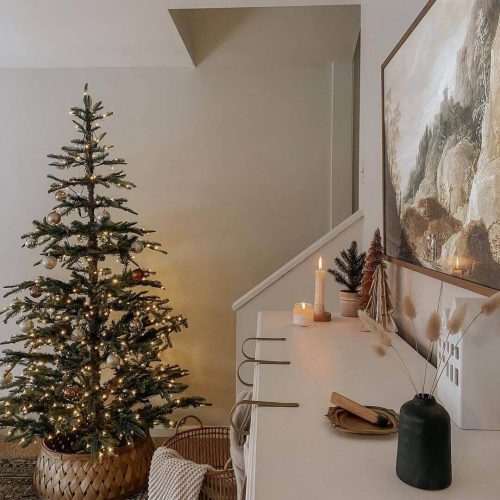 King Noble Fir Artificial Christmas Tree04