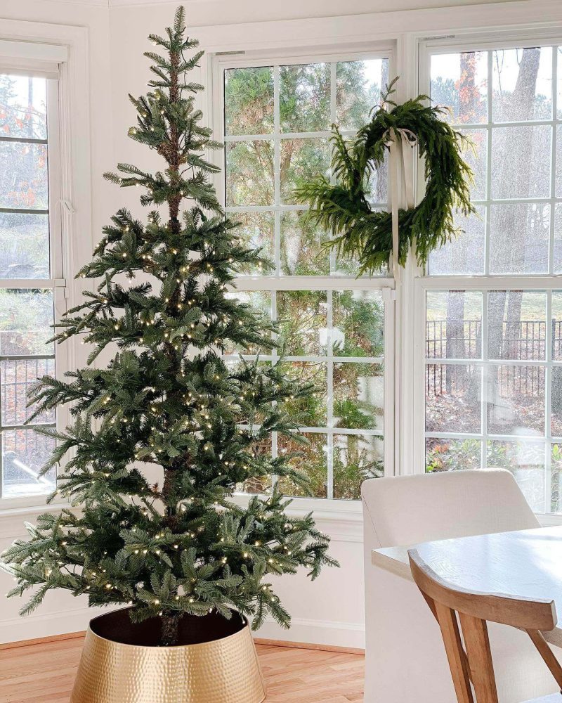 King Noble Fir Artificial Christmas Tree44