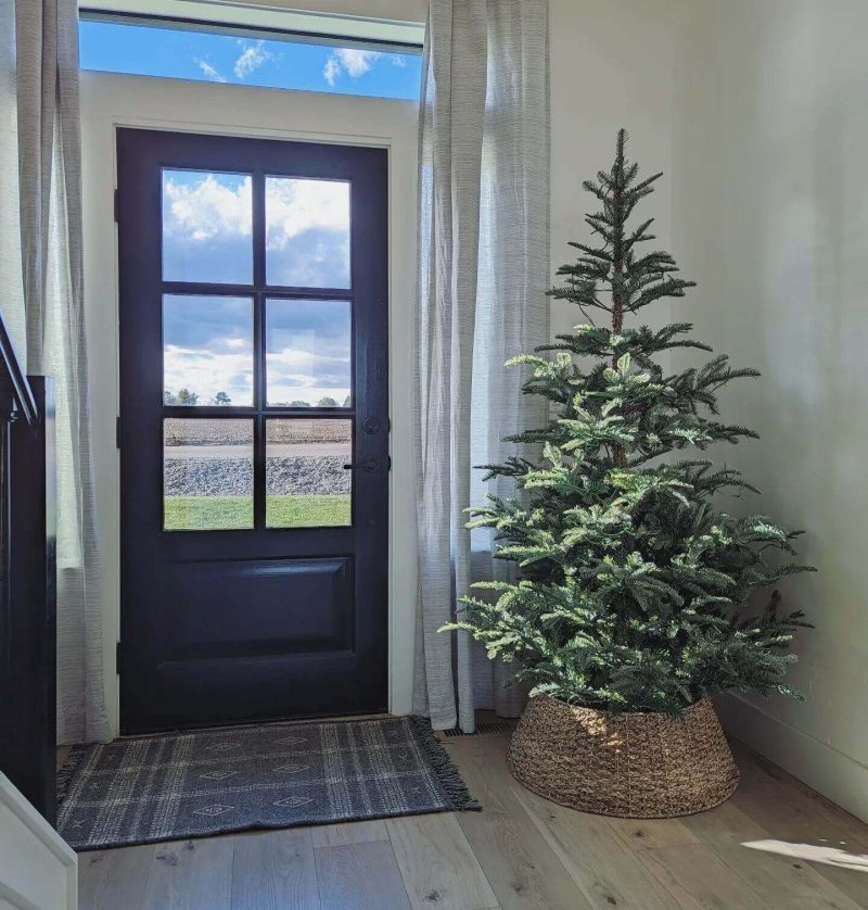 King Noble Fir Artificial Christmas Tree6